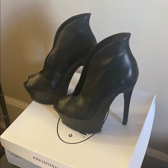 Boots - Picture 4 of 4